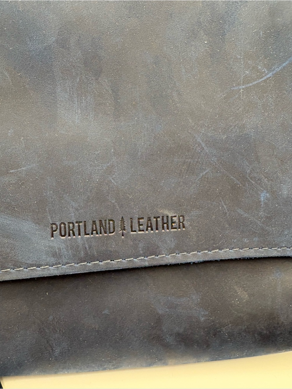Portland Leather Blue Metro Crossbody Shoulder Bag - Picture 4 of 6